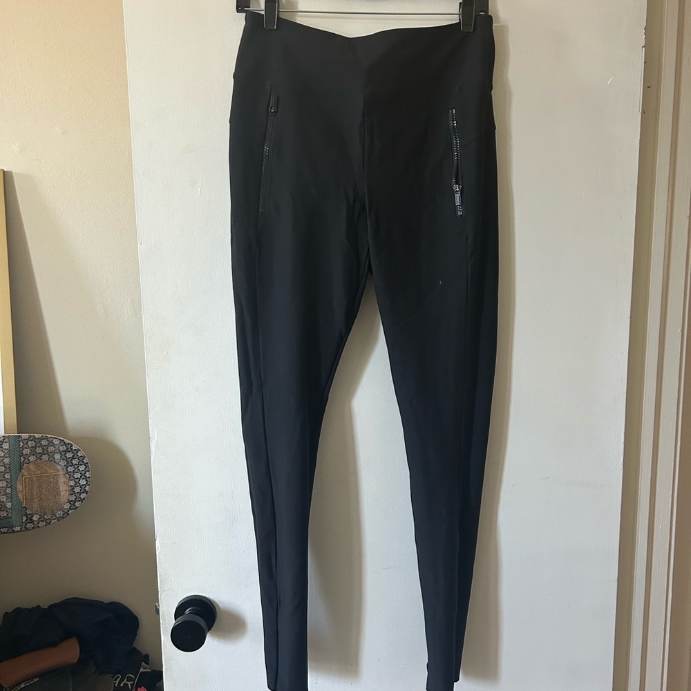 Athleta Stellar Tight in Black